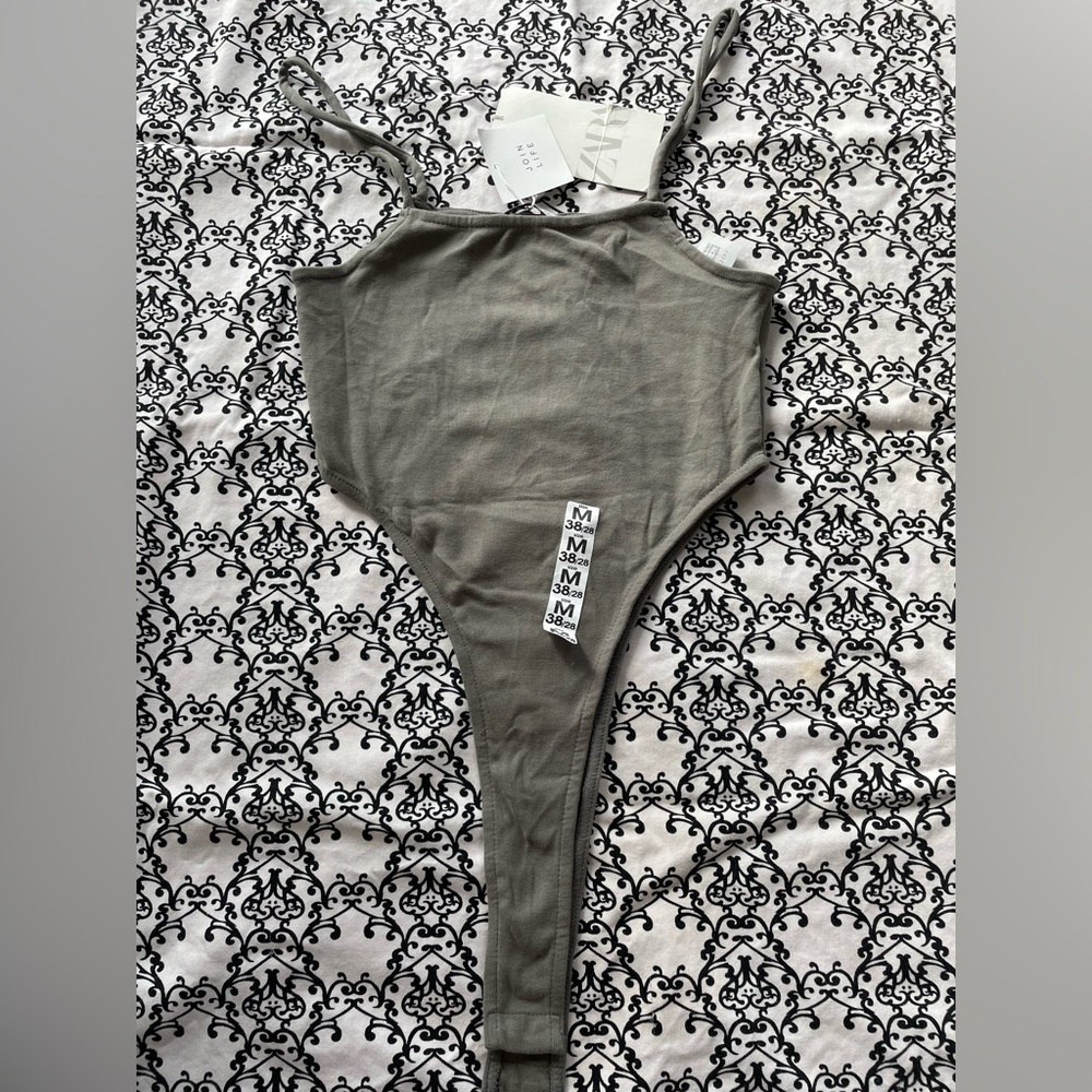 NWT ZARA Women’s Grey 100% Cotton Soft Thin Strap High Leg Cut Bodysuit Size M